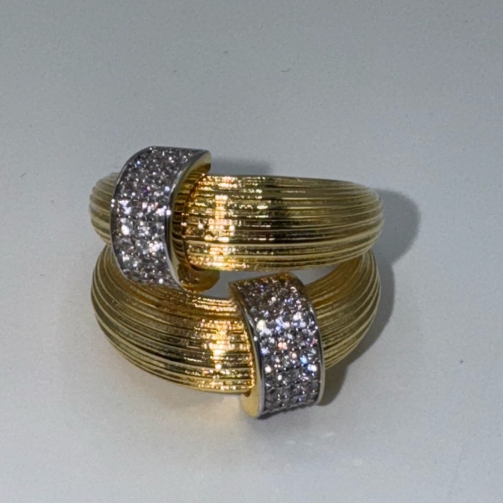 18k Asymmetrical Double Band - Picture 8 of 12